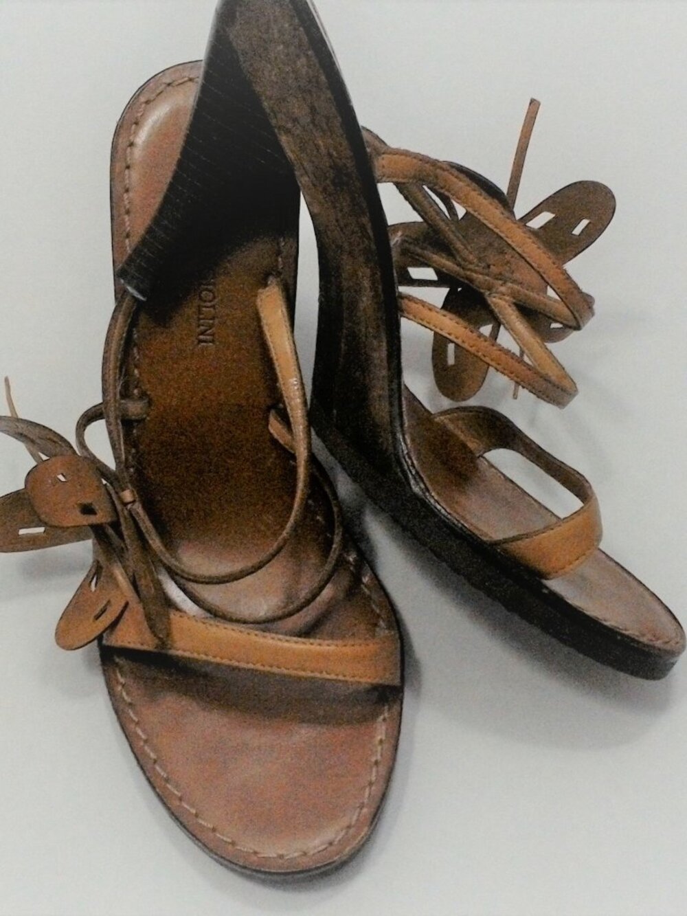 Enzo Angiolini Vintage Leather butterfly heeled sandals - Picture 8 of 9
